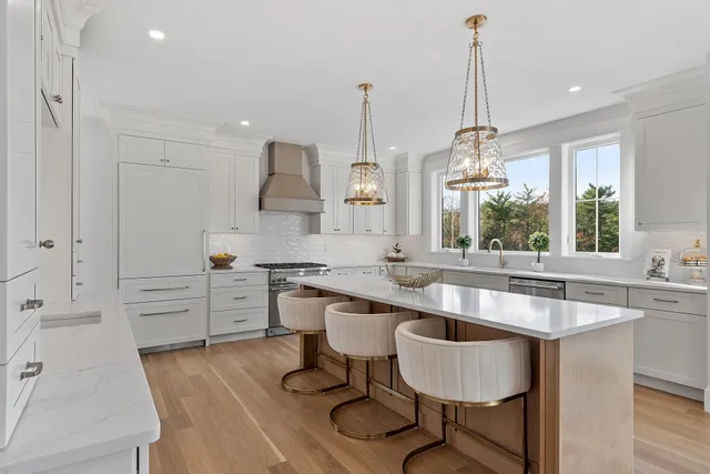 $1,879,500 | 18 Sprague Mill Road, Bedford, NH 03110