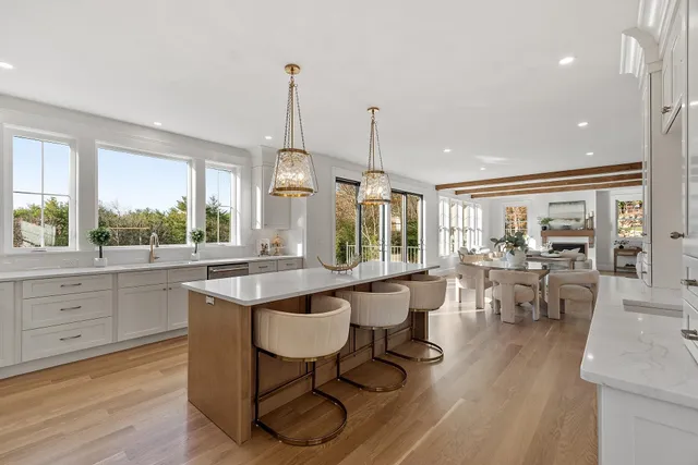 $1,879,500 | 18 Sprague Mill Road, Bedford, NH 03110