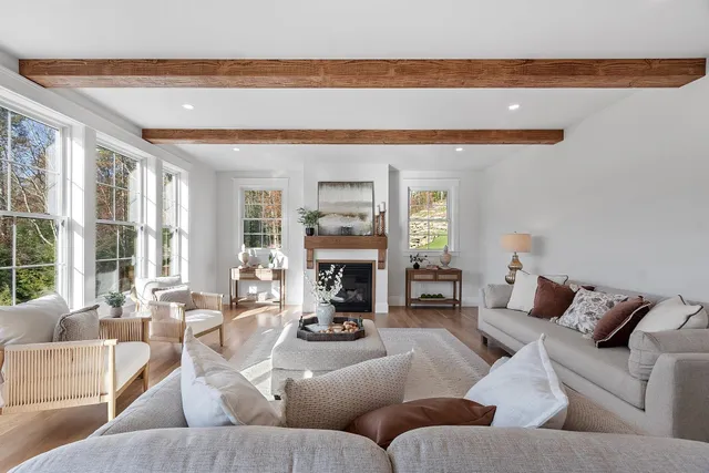 $1,879,500 | 18 Sprague Mill Road, Bedford, NH 03110