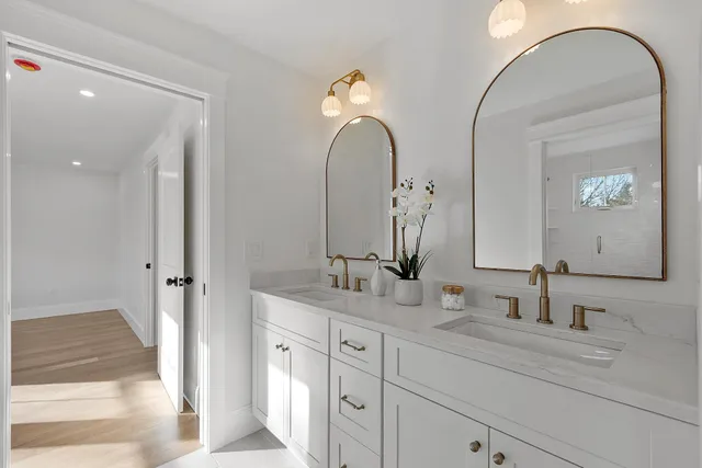 $1,879,500 | 18 Sprague Mill Road, Bedford, NH 03110