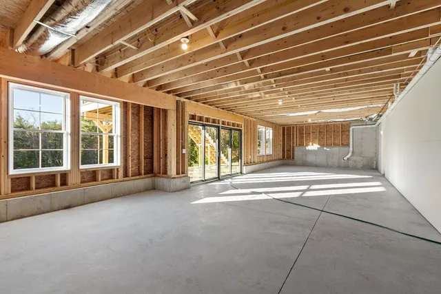 $1,879,500 | 18 Sprague Mill Road, Bedford, NH 03110