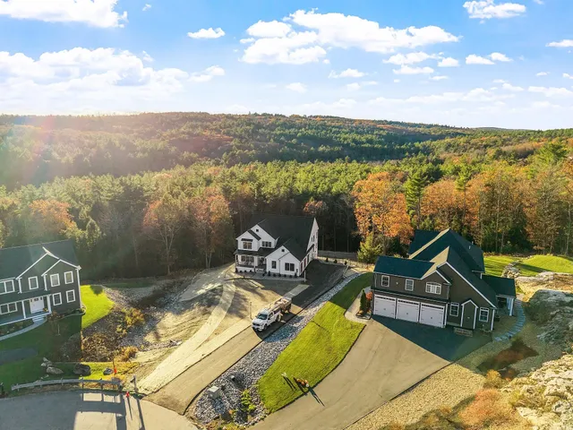 $1,879,500 | 18 Sprague Mill Road, Bedford, NH 03110