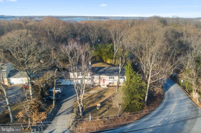 $750,000 | 876 Shore Acres Road, Arnold, MD 21012