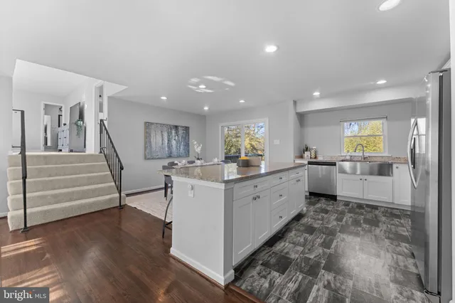 $750,000 | 876 Shore Acres Road, Arnold, MD 21012