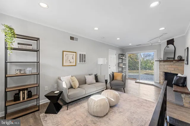 $750,000 | 876 Shore Acres Road, Arnold, MD 21012