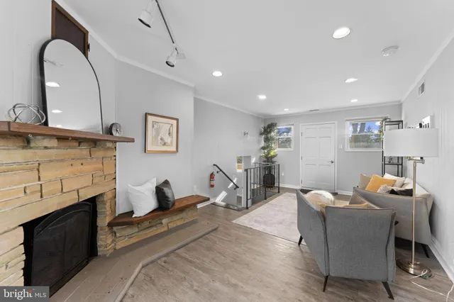 $750,000 | 876 Shore Acres Road, Arnold, MD 21012