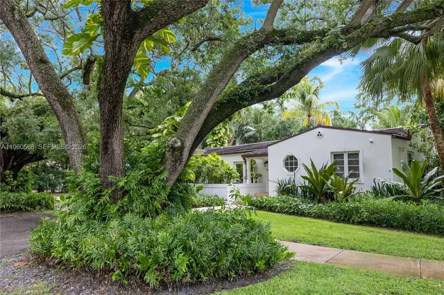 $2,450,000 | 9105 Northeast 5th Avenue, Miami Shores, FL 33138