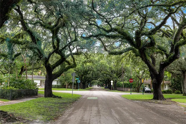 $2,450,000 | 9105 Northeast 5th Avenue, Miami Shores, FL 33138