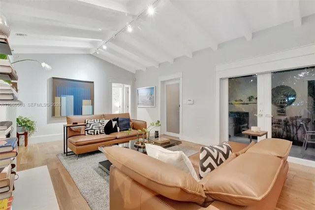 $2,450,000 | 9105 Northeast 5th Avenue, Miami Shores, FL 33138