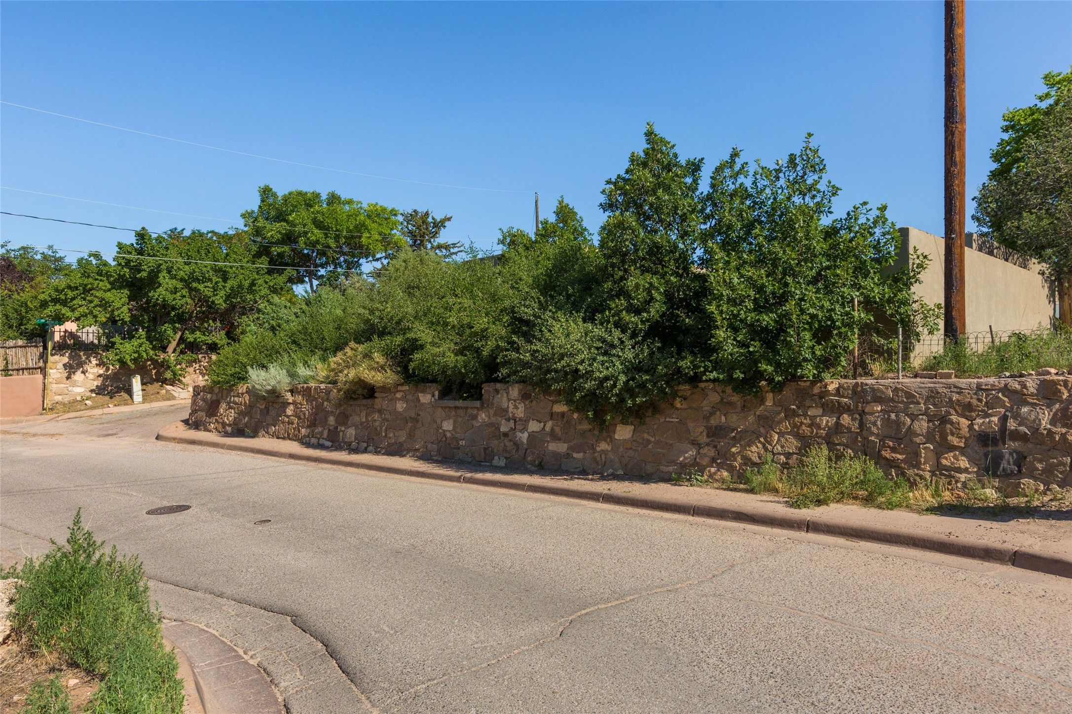 1291 Cerro Gordo Road Santa Fe, NM 87501 - Photo 19 of 28
