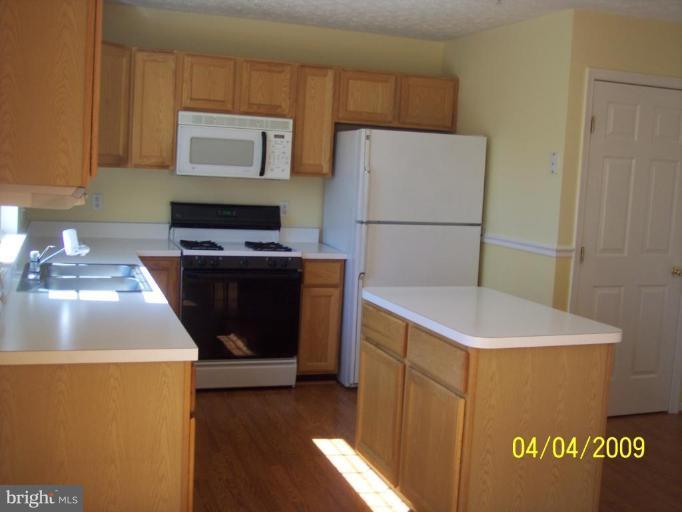 2656 Summers Ridge Drive Odenton, MD 21113 - Photo 3 of 17 Kitchen #2