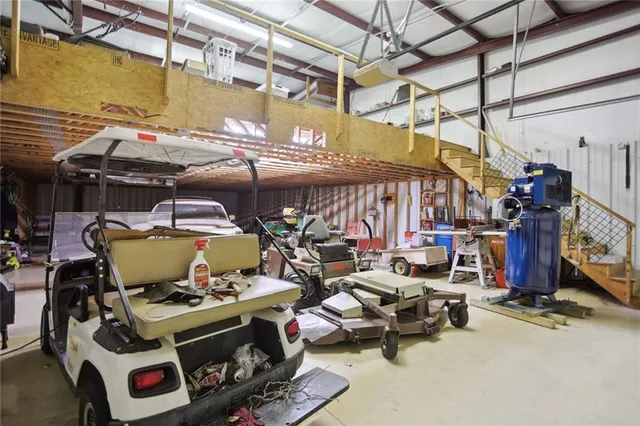 $1,250,000 | 15555 South Moonlight Road, Olathe, KS 66061