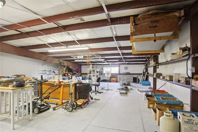 $1,250,000 | 15555 South Moonlight Road, Olathe, KS 66061