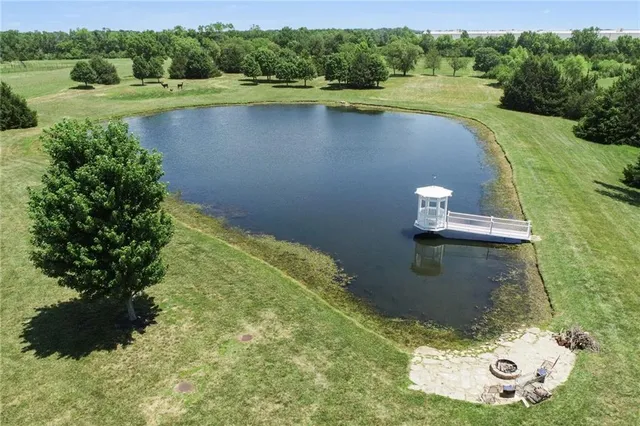 $1,250,000 | 15555 South Moonlight Road, Olathe, KS 66061
