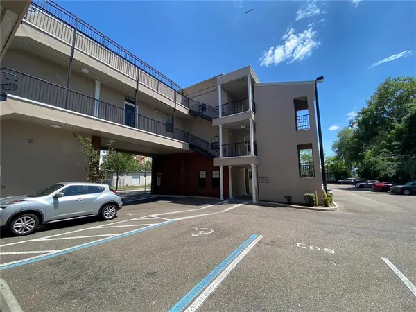 $1,500 | 20 Southwest 6th Street, Unit 203, Gainesville, FL 32601