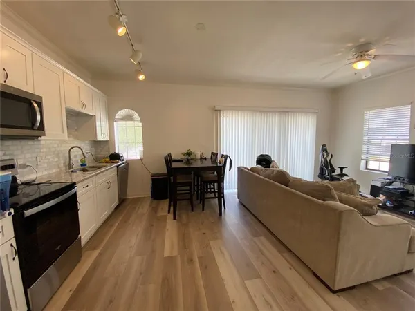 $1,500 | 20 Southwest 6th Street, Unit 203, Gainesville, FL 32601