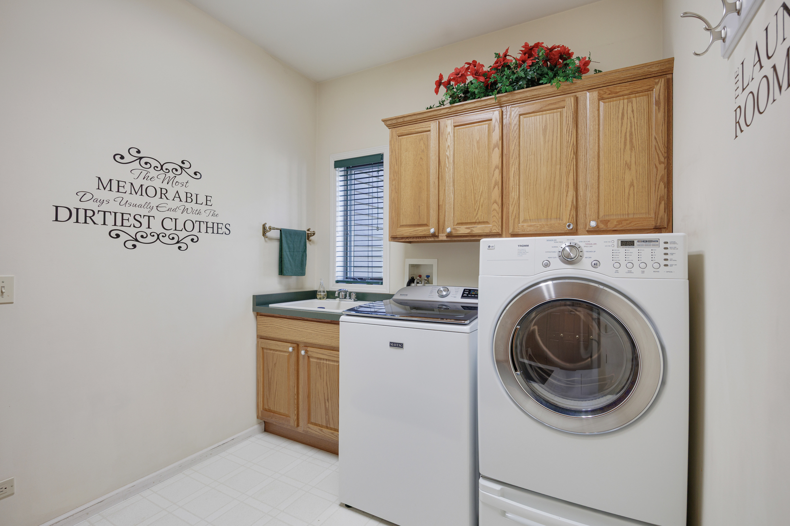 10902 Red Hawk Lane Spring Grove, IL 60071 - Photo 22 of 27 Gallery Image 22