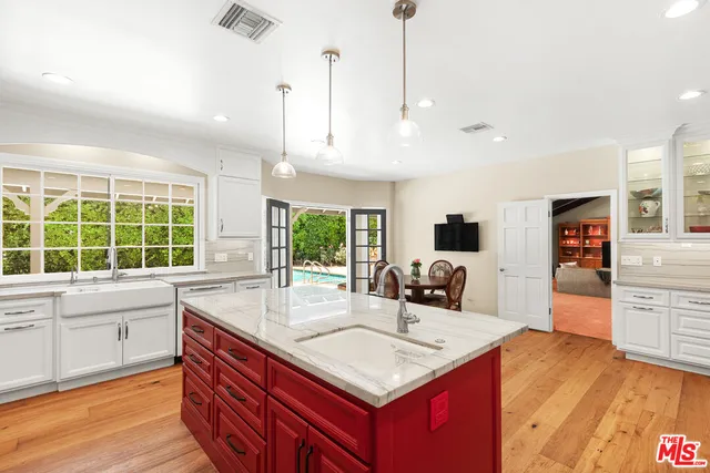 $3,190,000 | 17341 Cumpston Street, Encino, CA 91316