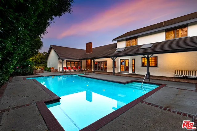 $3,190,000 | 17341 Cumpston Street, Encino, CA 91316