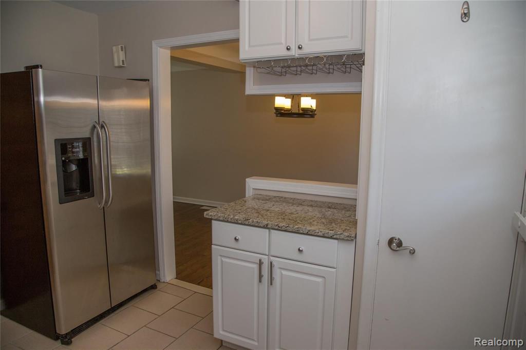 1522 West Webster Road Royal Oak, MI 48073 - Photo 8 of 33