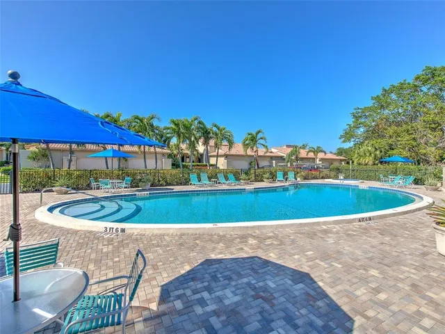 $8,000 | 2377 Harbour Oaks Drive, Longboat Key, FL 34228