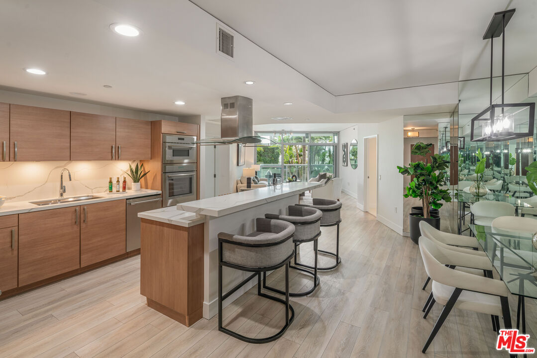 13650 Marina Pointe Drive, Unit 403 Marina del Rey, CA 90292 - Photo 5 of 47