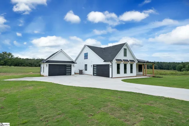 $599,900 | 723 Holliday Dam Road, Honea Path, SC 29654