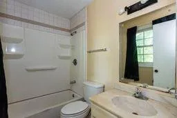 $185,900 | 8882 Ashwood Drive, Riverdale, GA 30274