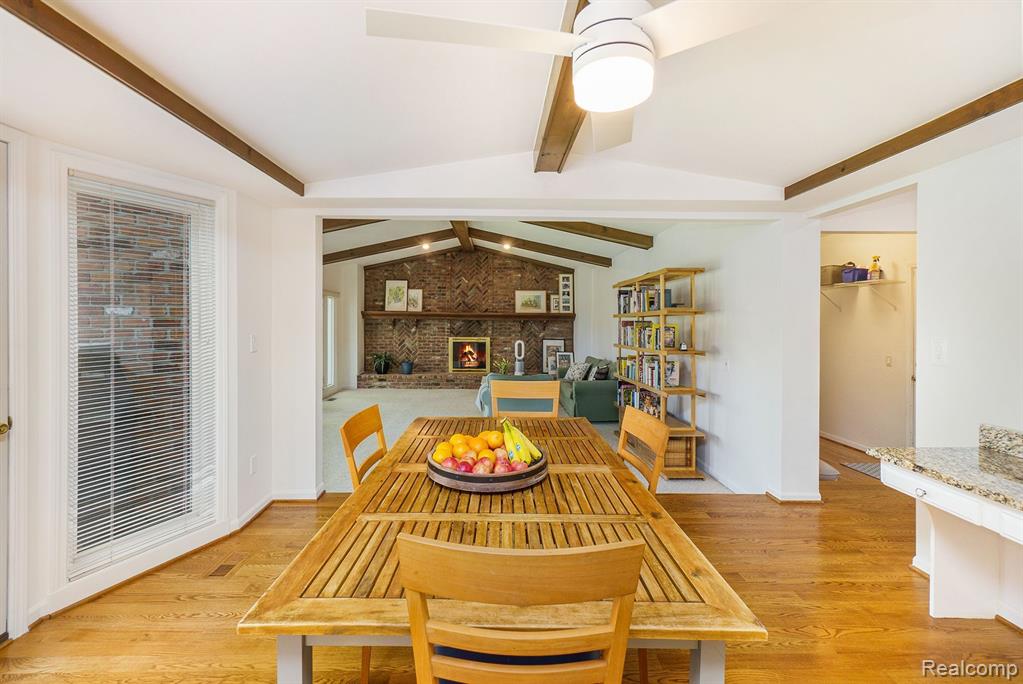 349 Shellbourne Drive Rochester Hills, MI 48309 - Photo 7 of 37