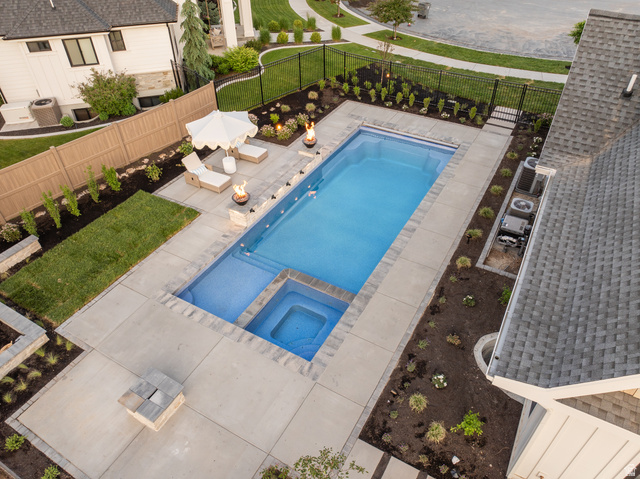 423 Eldorado Drive Mapleton, UT 84664 - Photo 4 of 40 Relaxing pool / spa featuring a patio and a fenced backyard