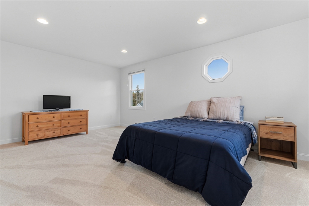122 Deerfoot Road Southborough, MA 01772 - Photo 22 of 38