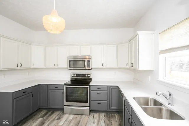 $379,900 | 2913 Mayor Drive, Kokomo, IN 46902