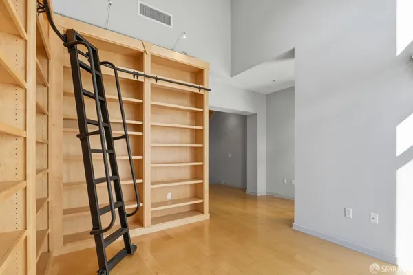 $1,050,000 | 25 South 3rd Street, Unit 118, San Jose, CA 95113
