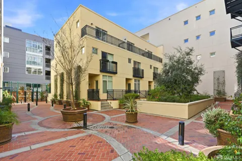 $1,050,000 | 25 South 3rd Street, Unit 118, San Jose, CA 95113