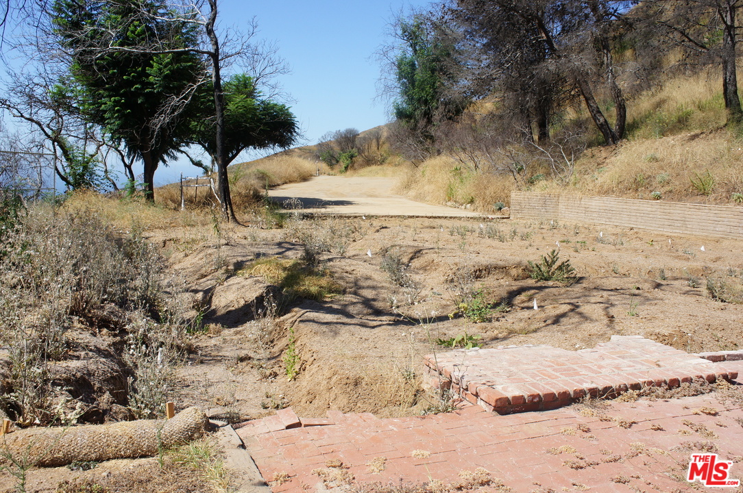 9625 Wells Road Malibu, CA 90265 - Photo 12 of 14