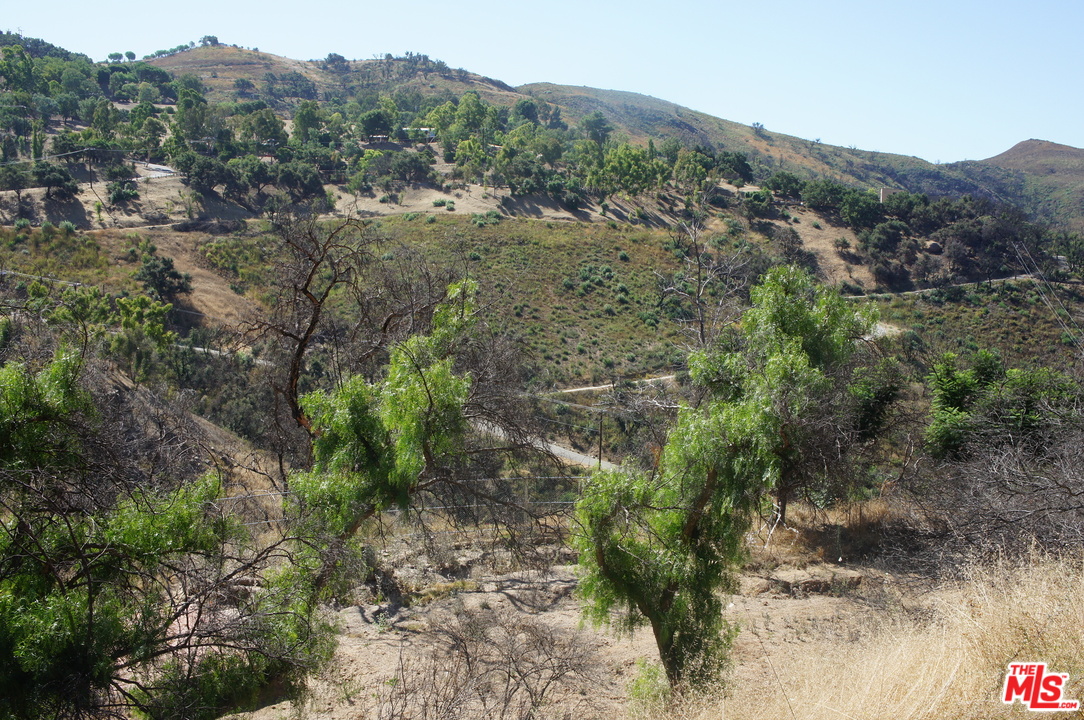 9625 Wells Road Malibu, CA 90265 - Photo 7 of 14
