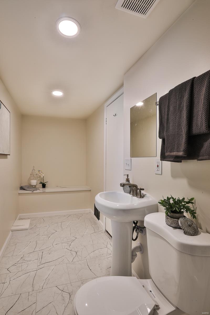 625 Carson Road St. Louis, MO 63135 - Photo 20 of 24 Gallery Image 20