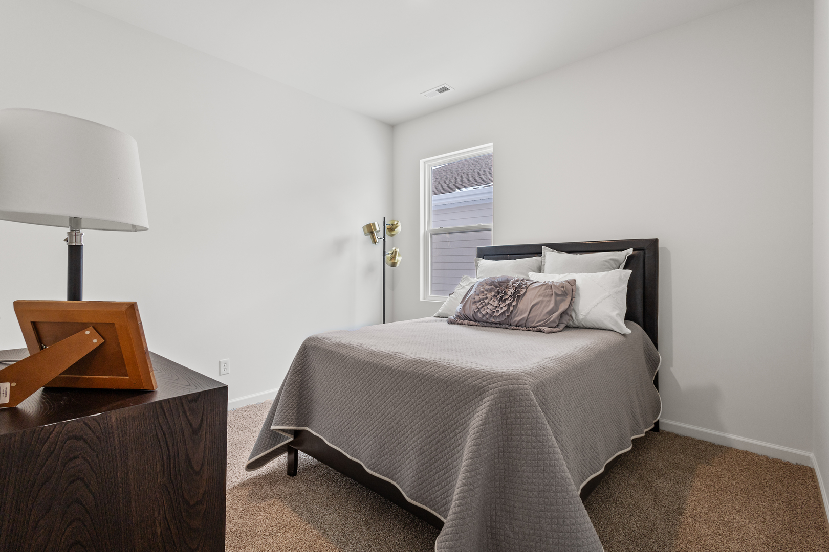 2913 Old Castle Road Joliet, IL 60435 - Photo 20 of 28 Gallery Image 20