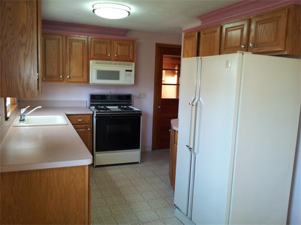 49 Garcia Street Springfield, MA 01129 - Photo 3 of 8