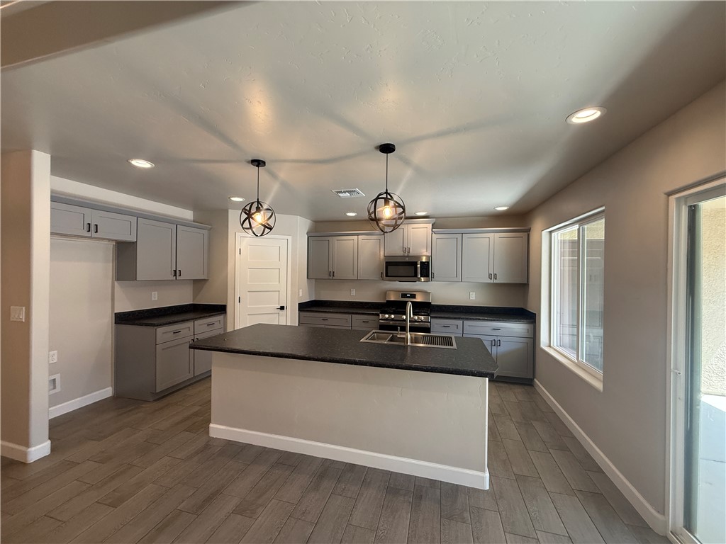 3038 Mallory Loop Kingman, AZ 86401 - Photo 3 of 9