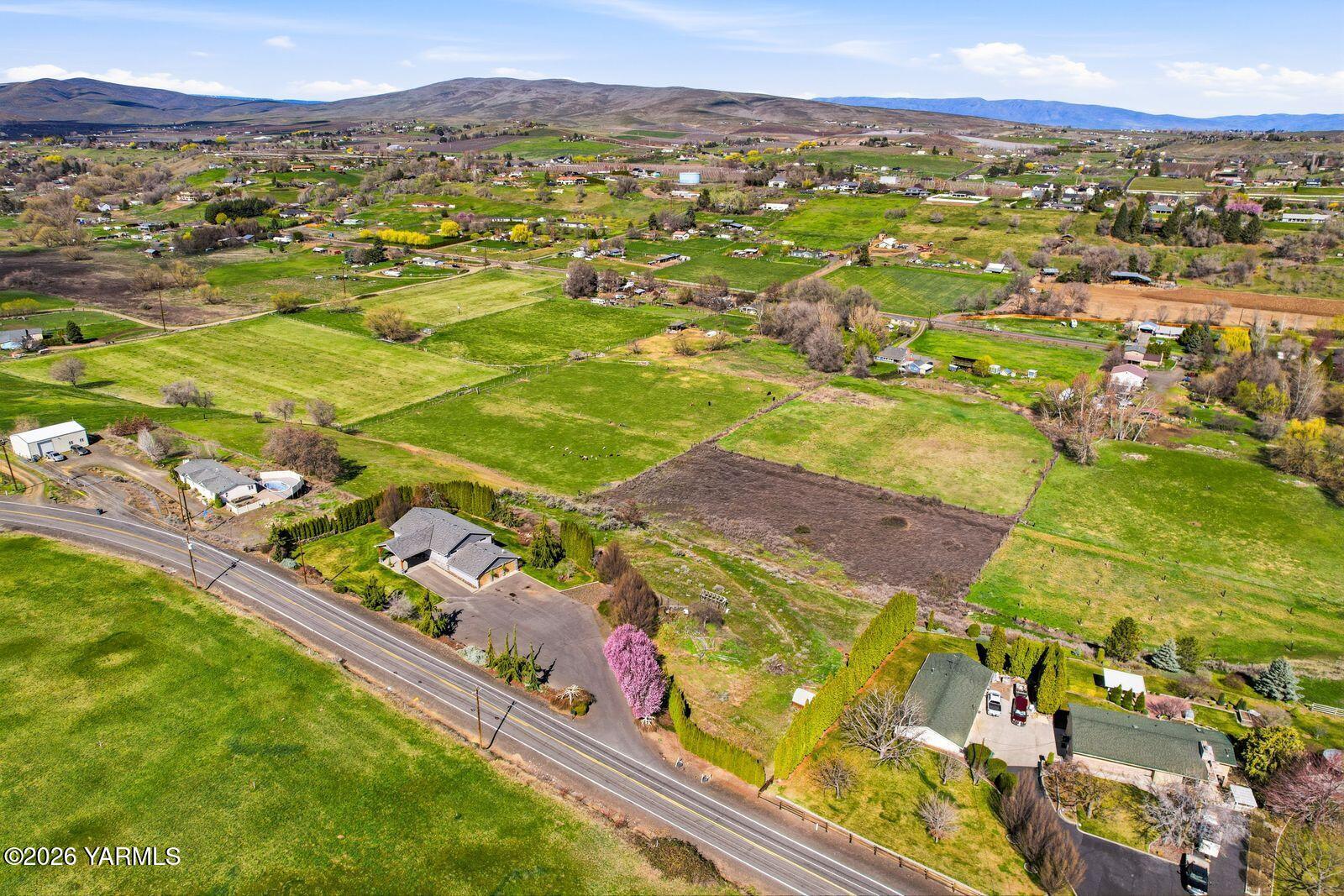 12309 Douglas Road Yakima, WA 98908 - Photo 48 of 58 48- Side of House Drone