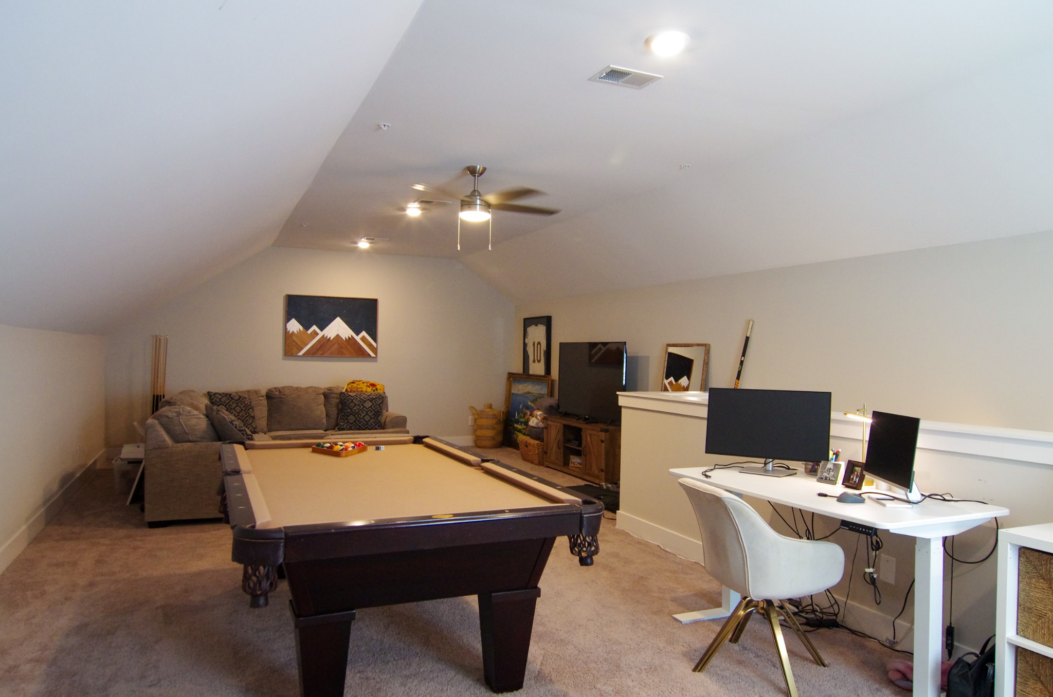 1144 Lock 4 Road, Unit H1 Gallatin, TN 37066 - Photo 12 of 24 a room with a table chairs and a workspace