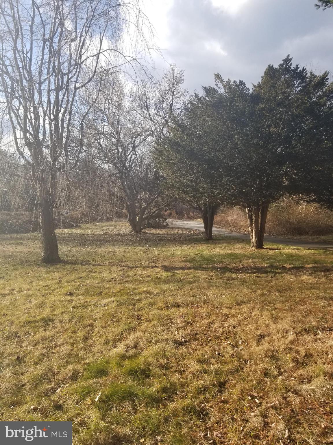 9 Dunminning Road Newtown Square, PA 19073 - Photo 2 of 4