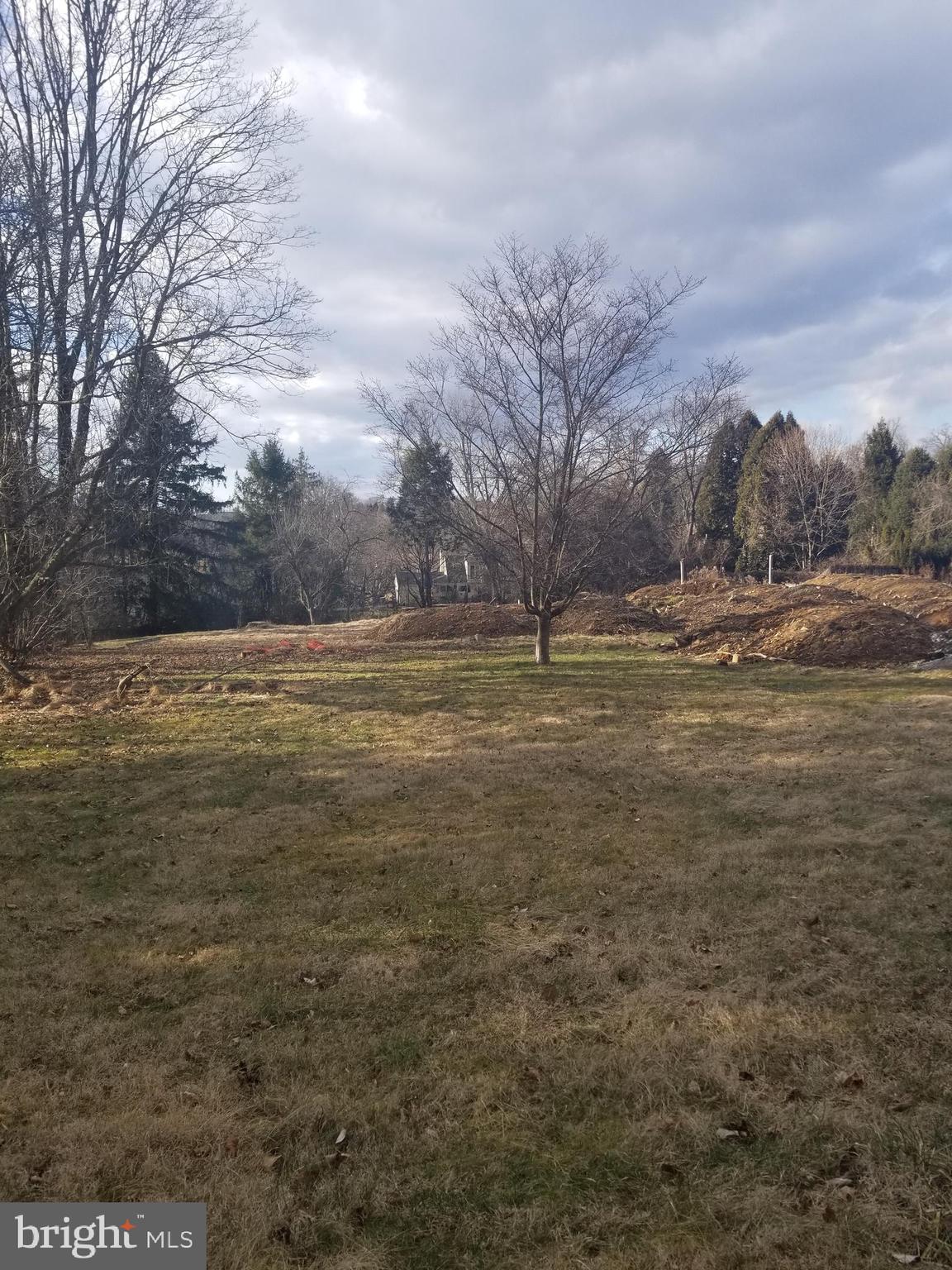9 Dunminning Road Newtown Square, PA 19073 - Photo 3 of 4