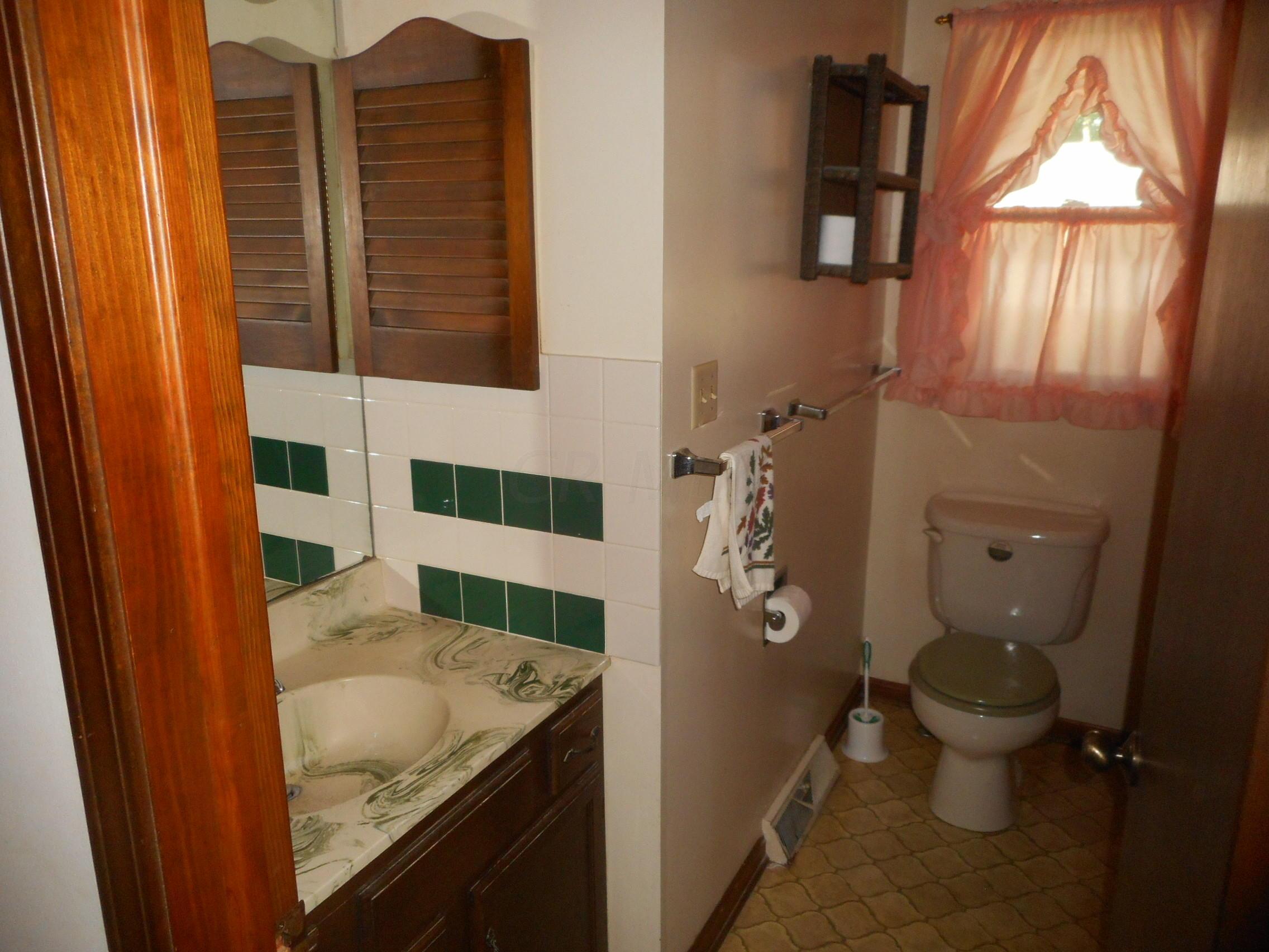 11909 Trenton Road Galena, OH 43021 - Photo 16 of 32 Gallery Image 16