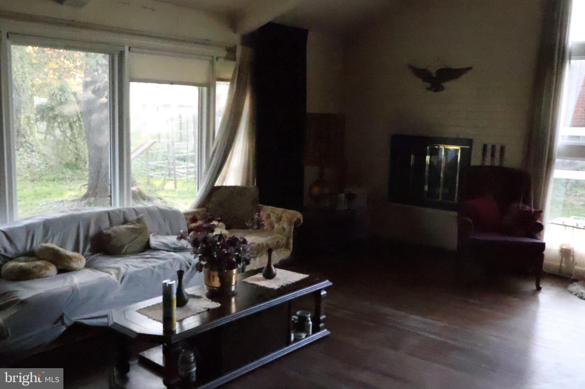 1456 Thornberry Road Wyncote, PA 19095 - Photo 14 of 25 Cozy retreat with natural light.
