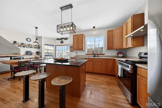 $475,000 | 210 Tanner Drive, Wentzville, MO 63385