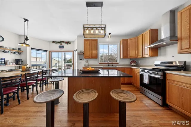 $485,000 | 210 Tanner Drive, Wentzville, MO 63385