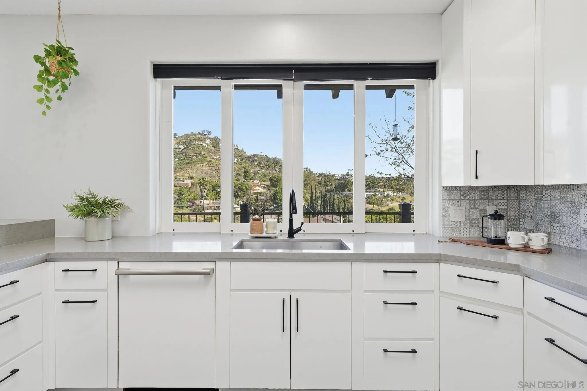 9610 Vista Del Sol Spring Valley, CA 91977 - Photo 17 of 73