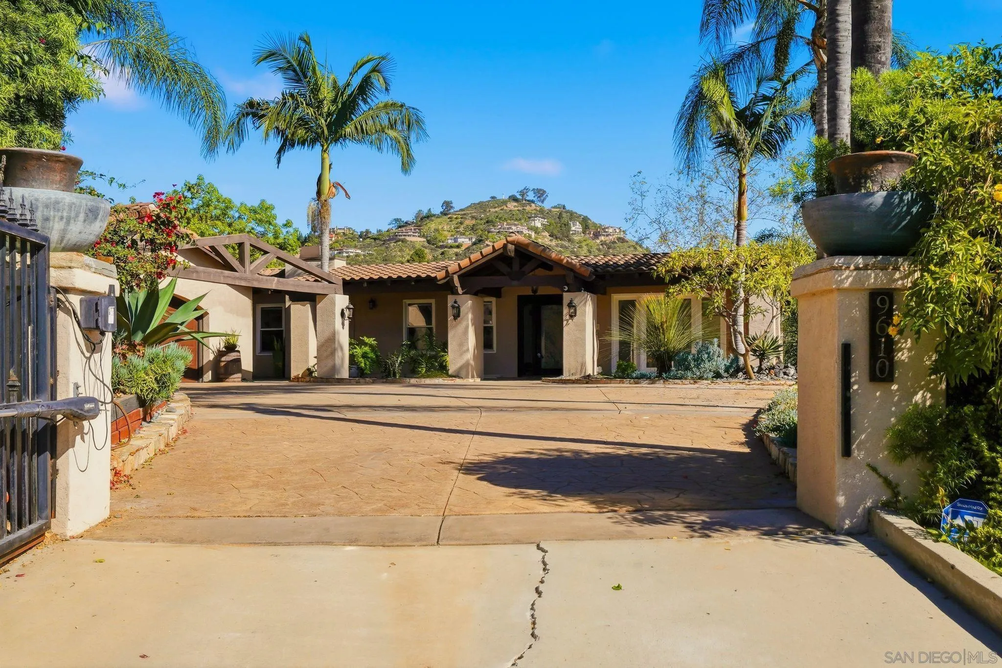 9610 Vista Del Sol Spring Valley, CA 91977 - Photo 3 of 73